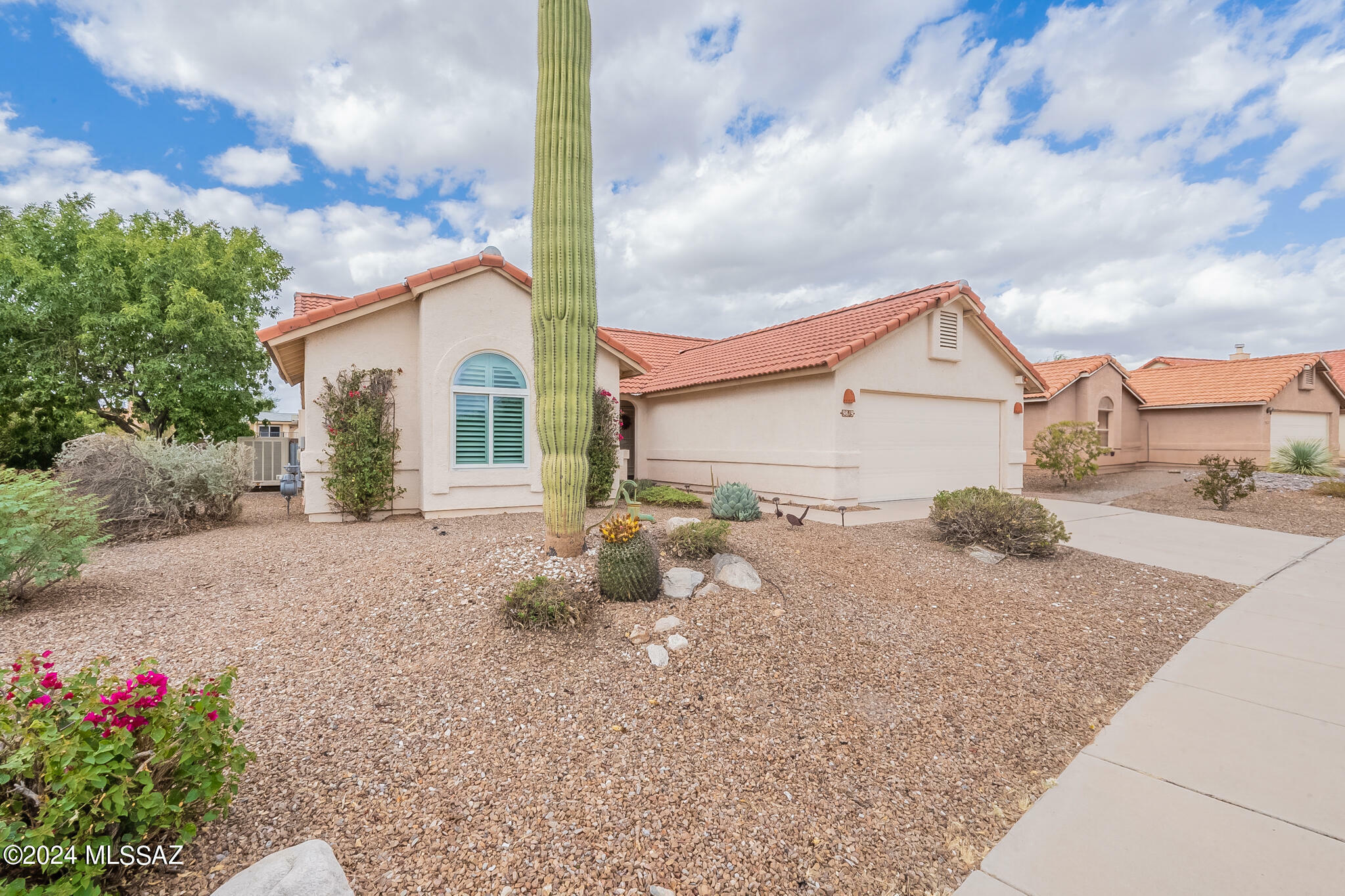 Property Photo:  9819 N Stonecreek Place  AZ 85742 