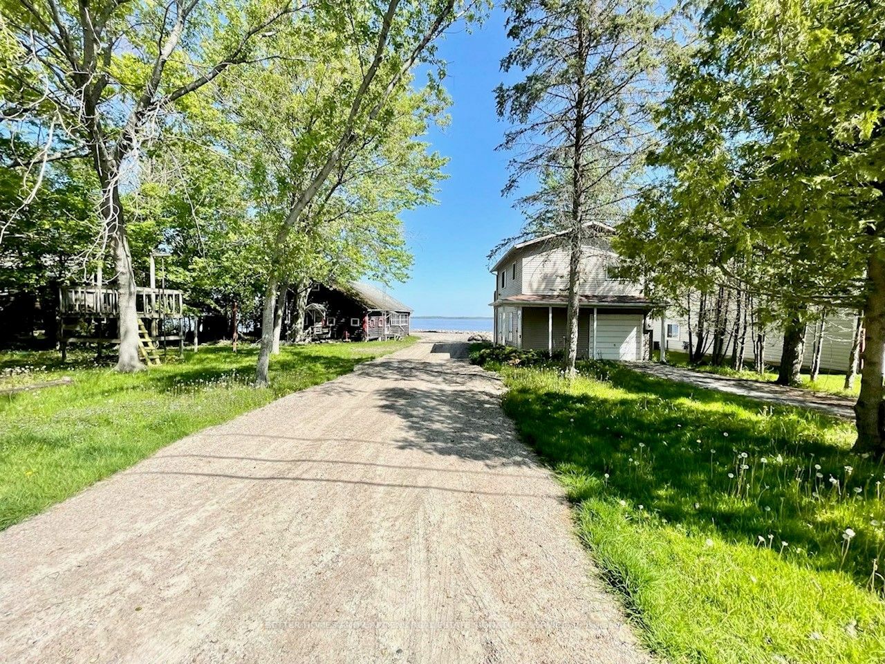 Photo de la propriété:  264 Robins Point Rd  ON L0K 2A0 