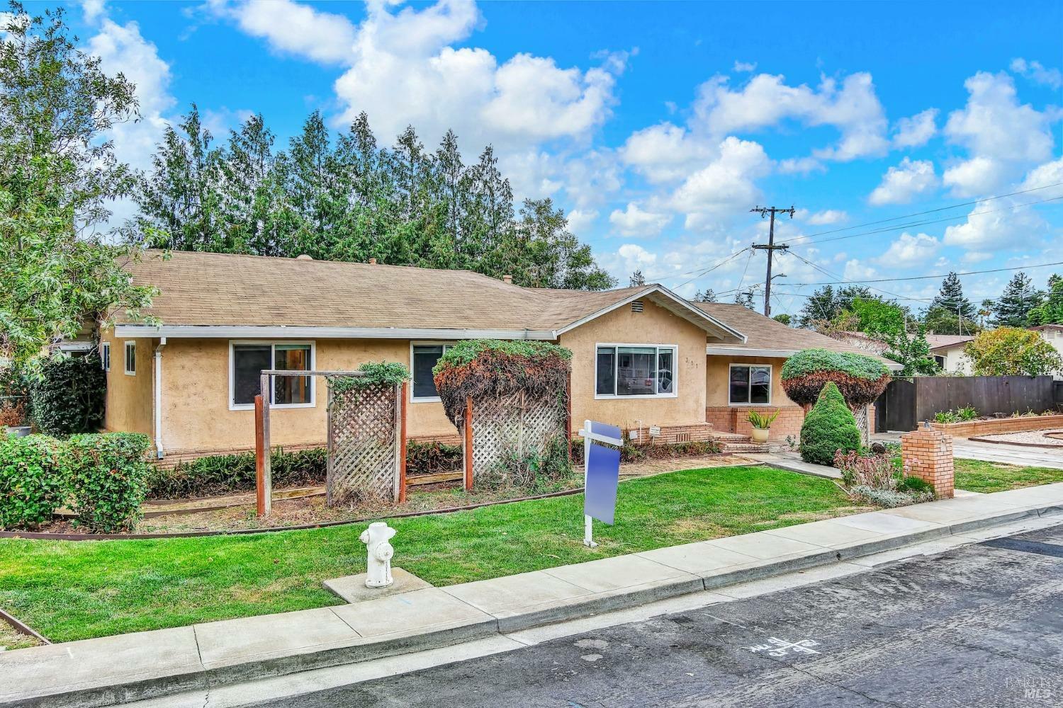 Property Photo:  311 Cordelia Street  CA 94585 