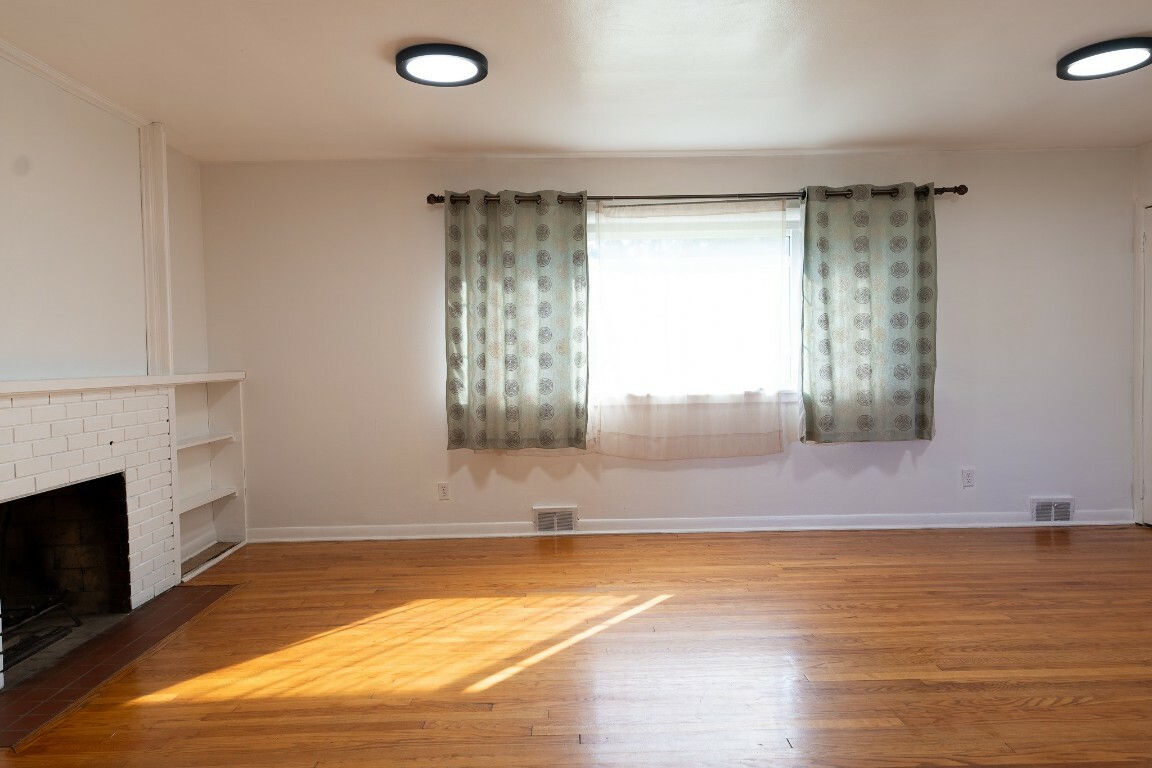 Property Photo:  3516 Stratford Drive  NY 13850 