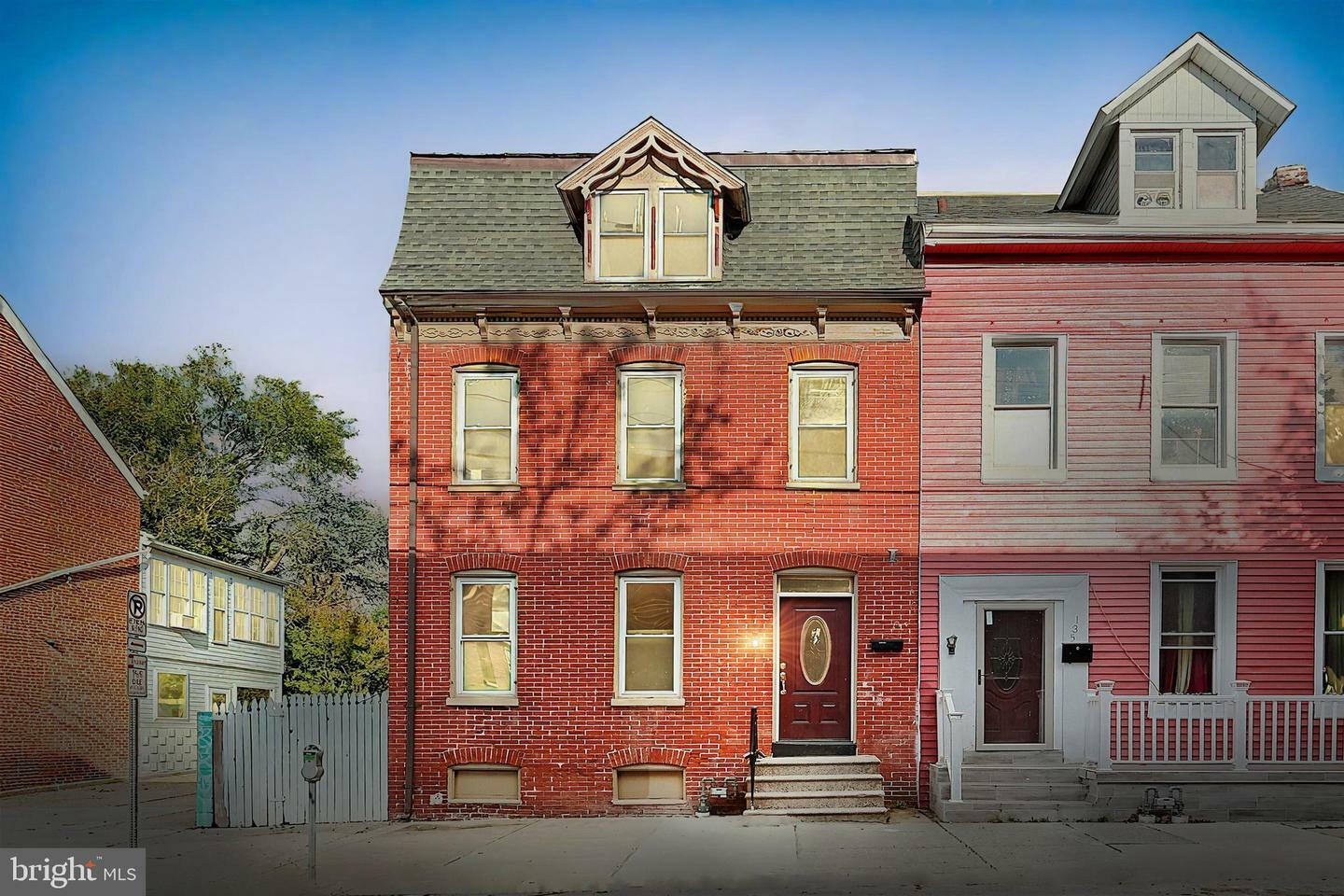 Property Photo:  133 S Pershing Avenue  PA 17401 