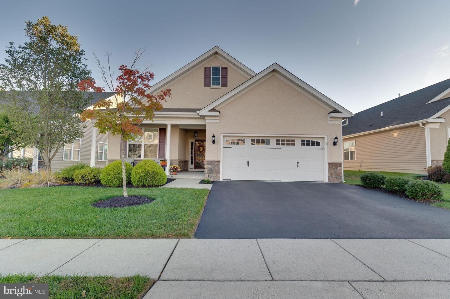 Property Photo:  6 Highspire Court  NJ 08055 