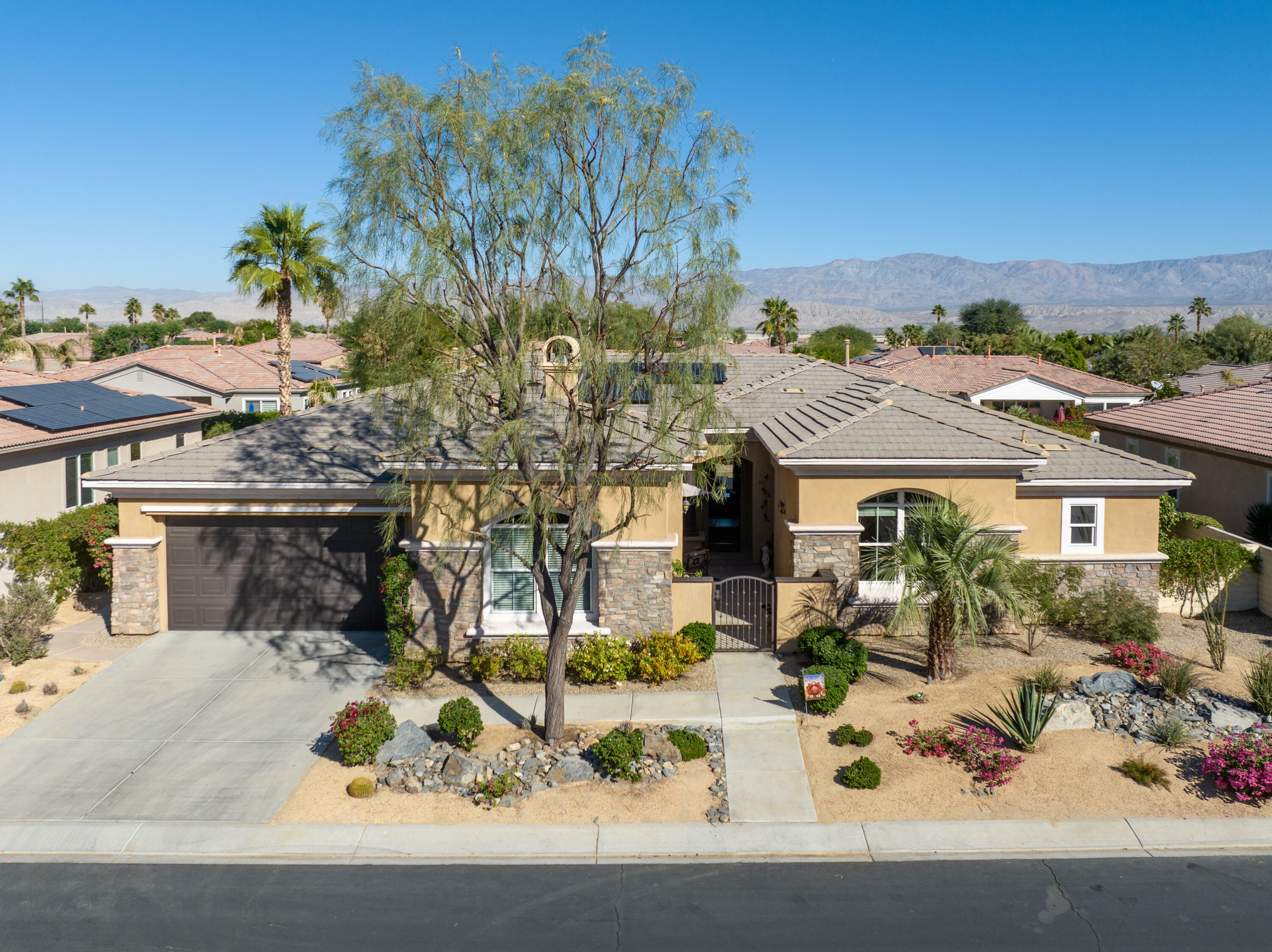 116 Tesori Drive  Palm Desert CA 92211 photo