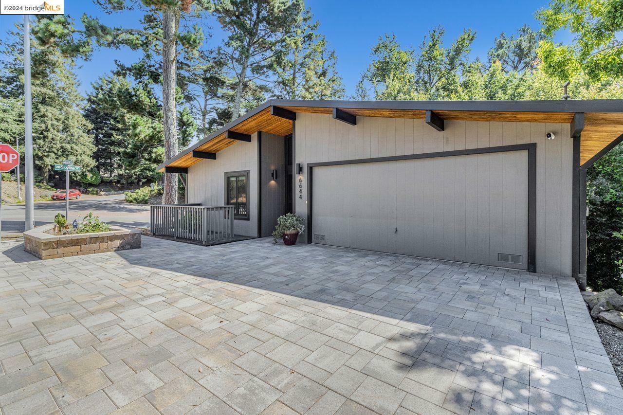 Property Photo:  6644 Ascot Dr  CA 94611 