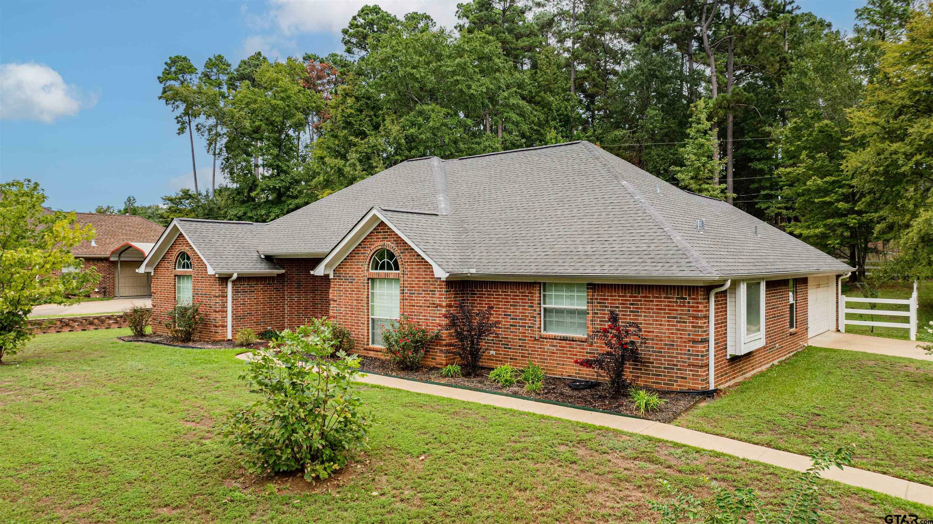 Property Photo:  411 Quail Dr  TX 75645 