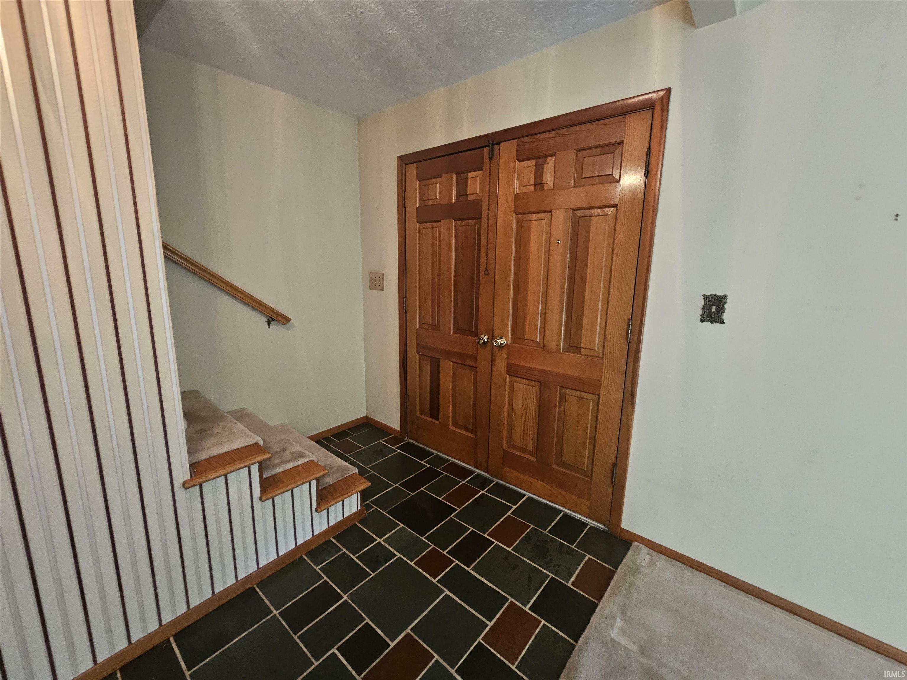 Property Photo: 1202 E Fairwood Drive IN 47408