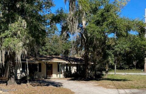 Property Photo:  121 Sams Point Road  SC 29907 