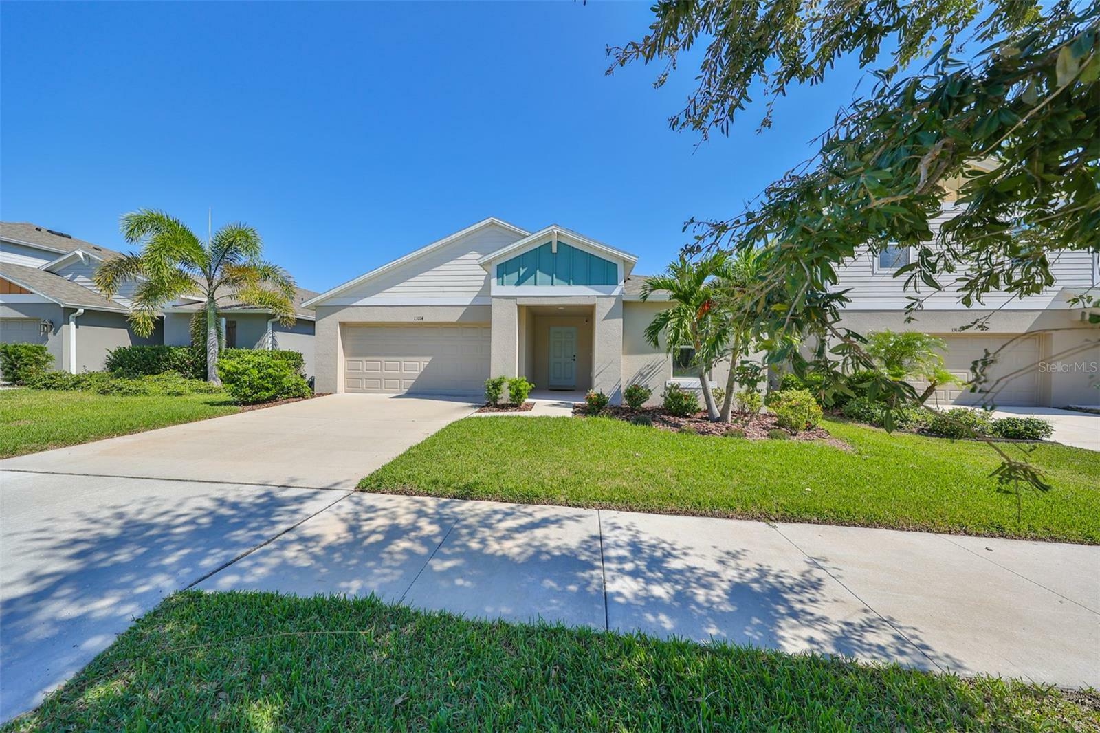 Property Photo:  13114 Shumard Way  FL 33579 