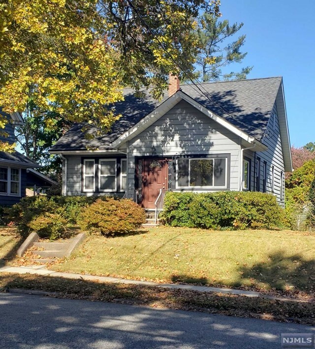 Property Photo:  650 Ridgewood Road  NJ 07649 