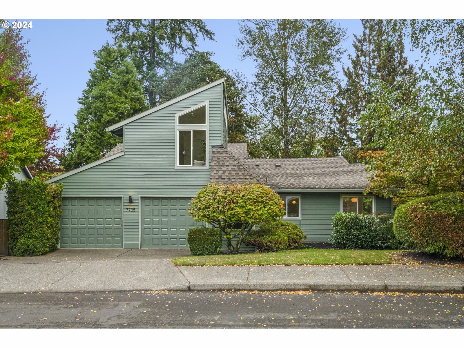 7705 SW Gentle Woods Dr  Tigard OR 97224 photo