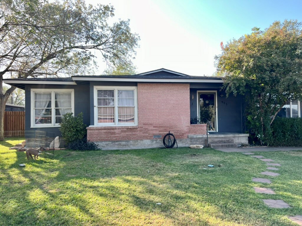 Property Photo:  905 N Maryland St  TX 76932 