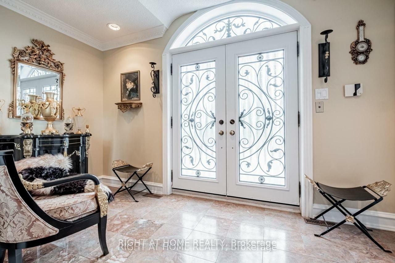 Property Photo: 171 Millwood Parkway ON L4H 4X5