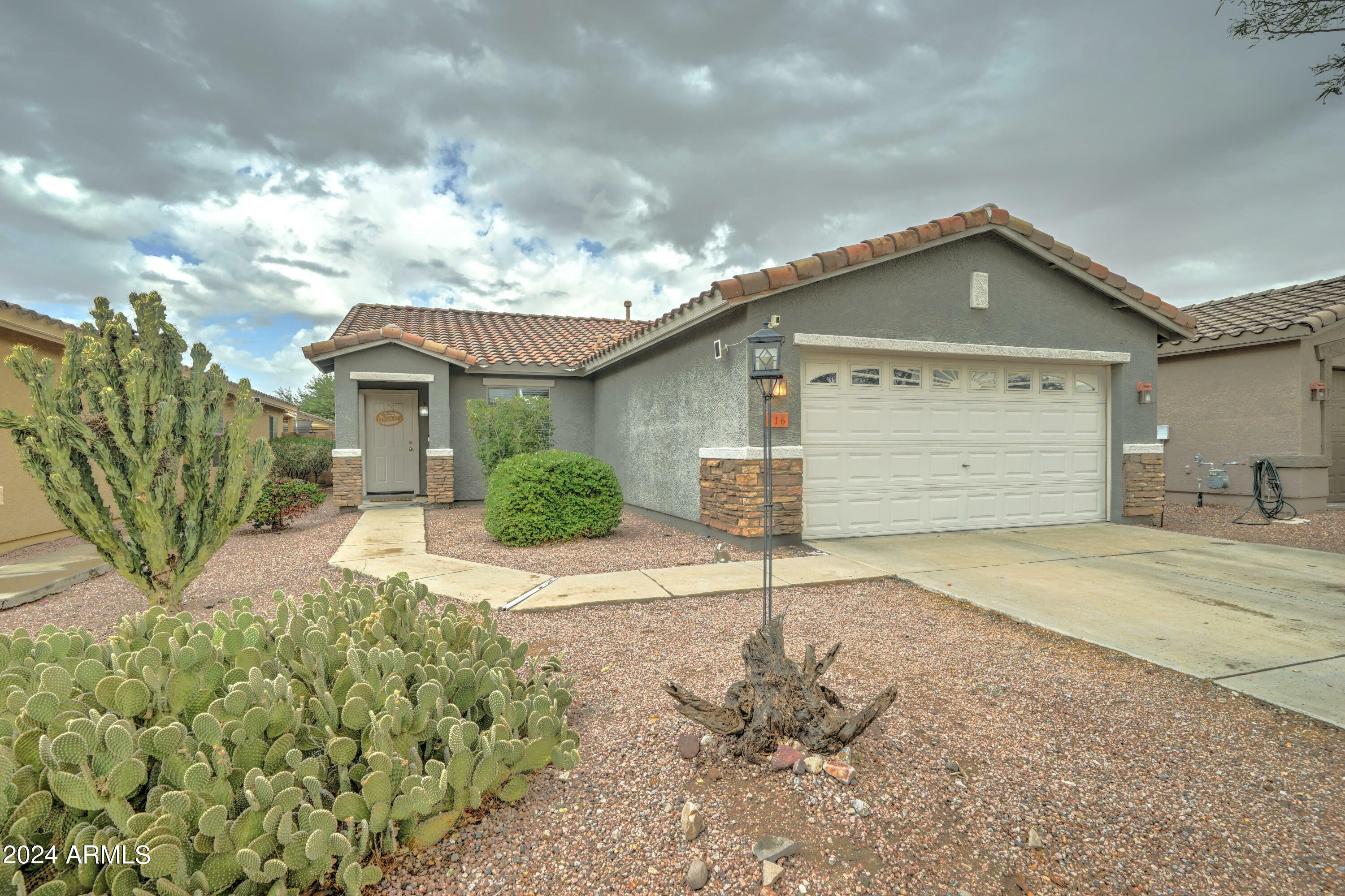 Property Photo:  116 W Angus Road  AZ 85143 