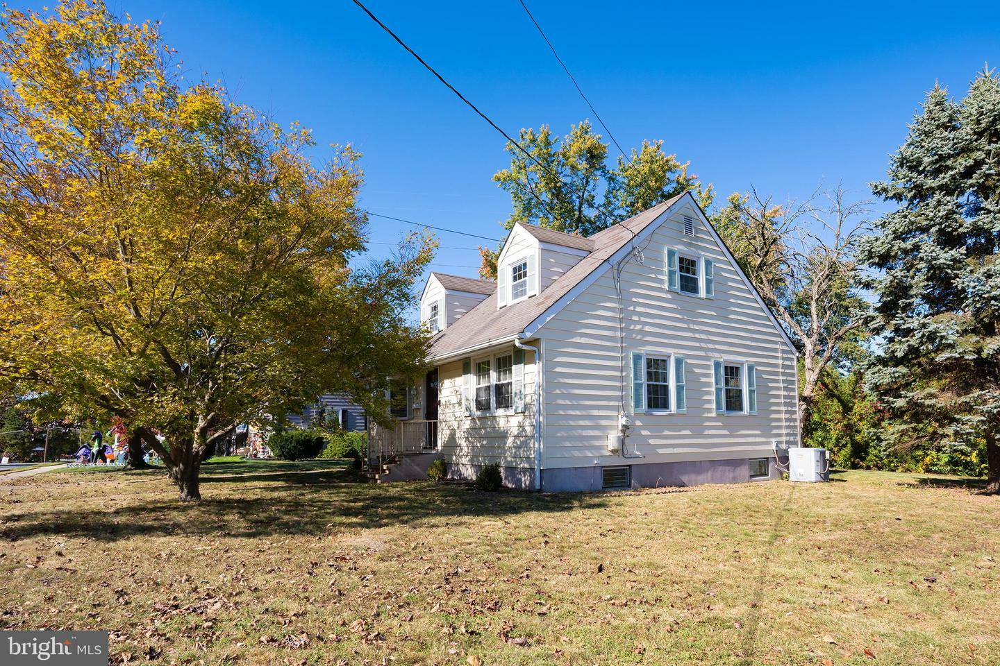 Property Photo:  2454 Sylvan Avenue  NJ 08610 