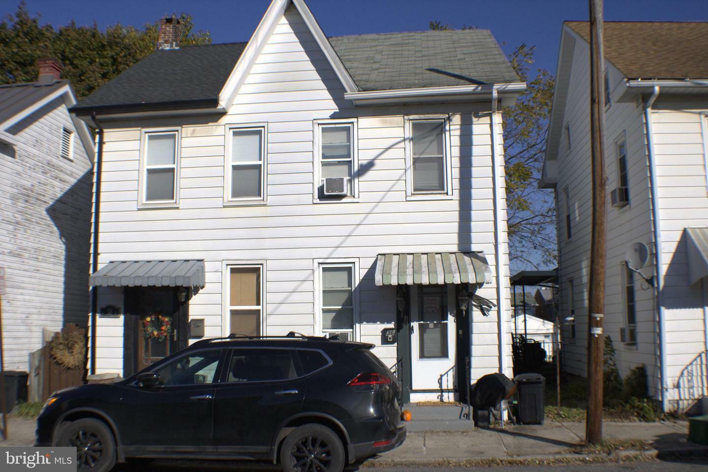 Property Photo:  36 W Simpson Street  PA 17055 