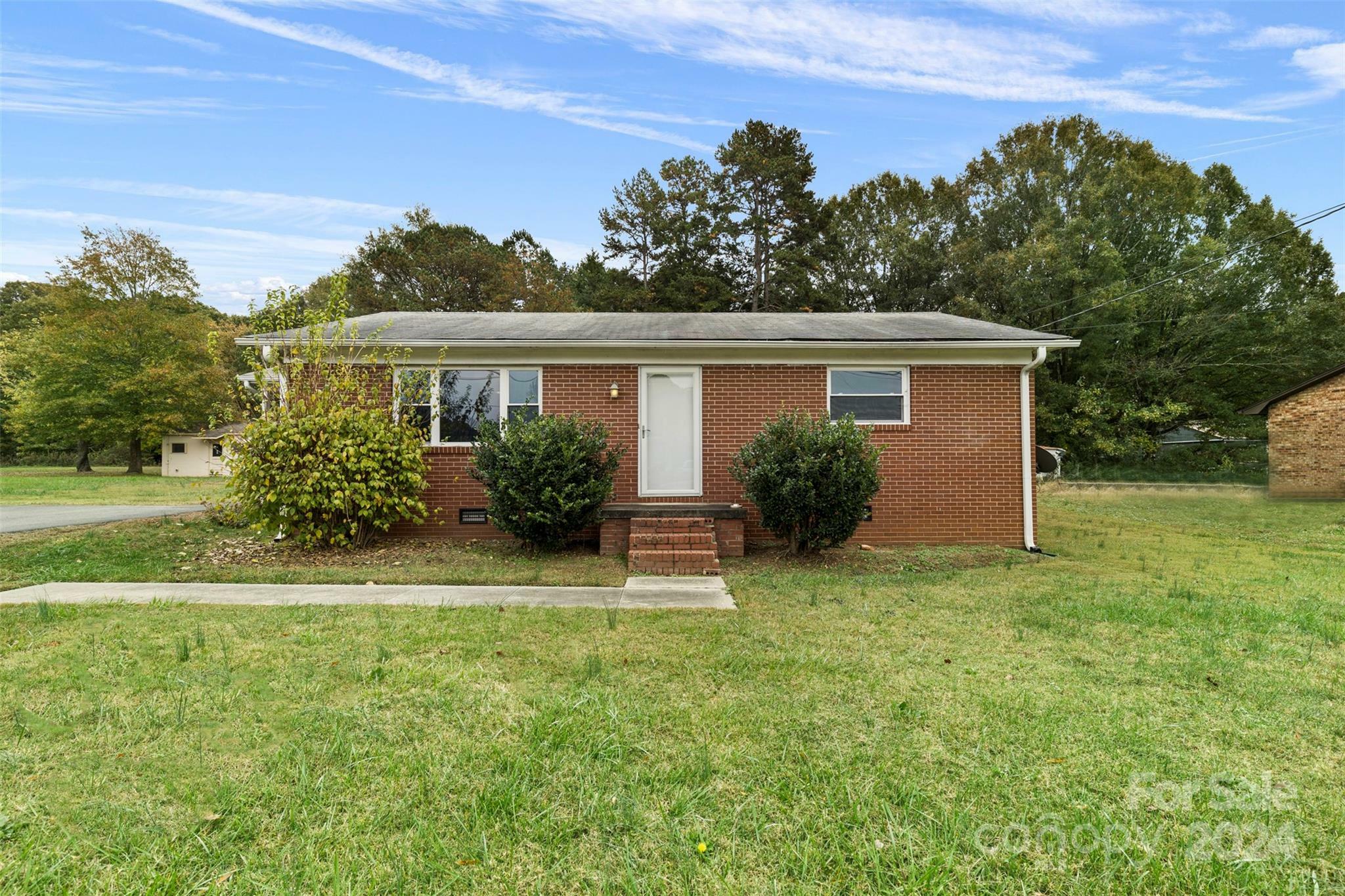 Property Photo:  2117 Charlotte Highway  NC 28117 