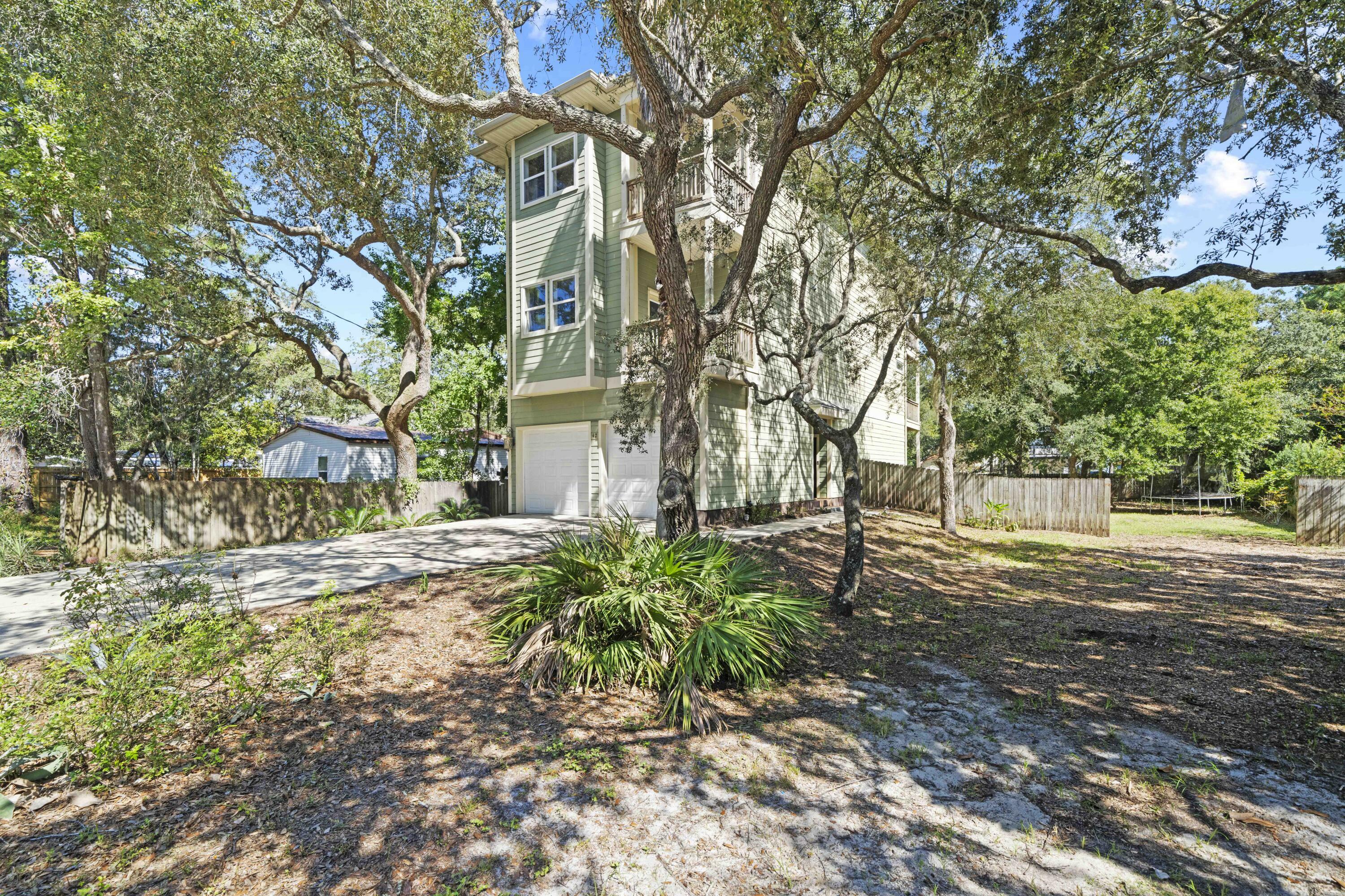 Property Photo:  42 Palmetto Street  FL 32459 