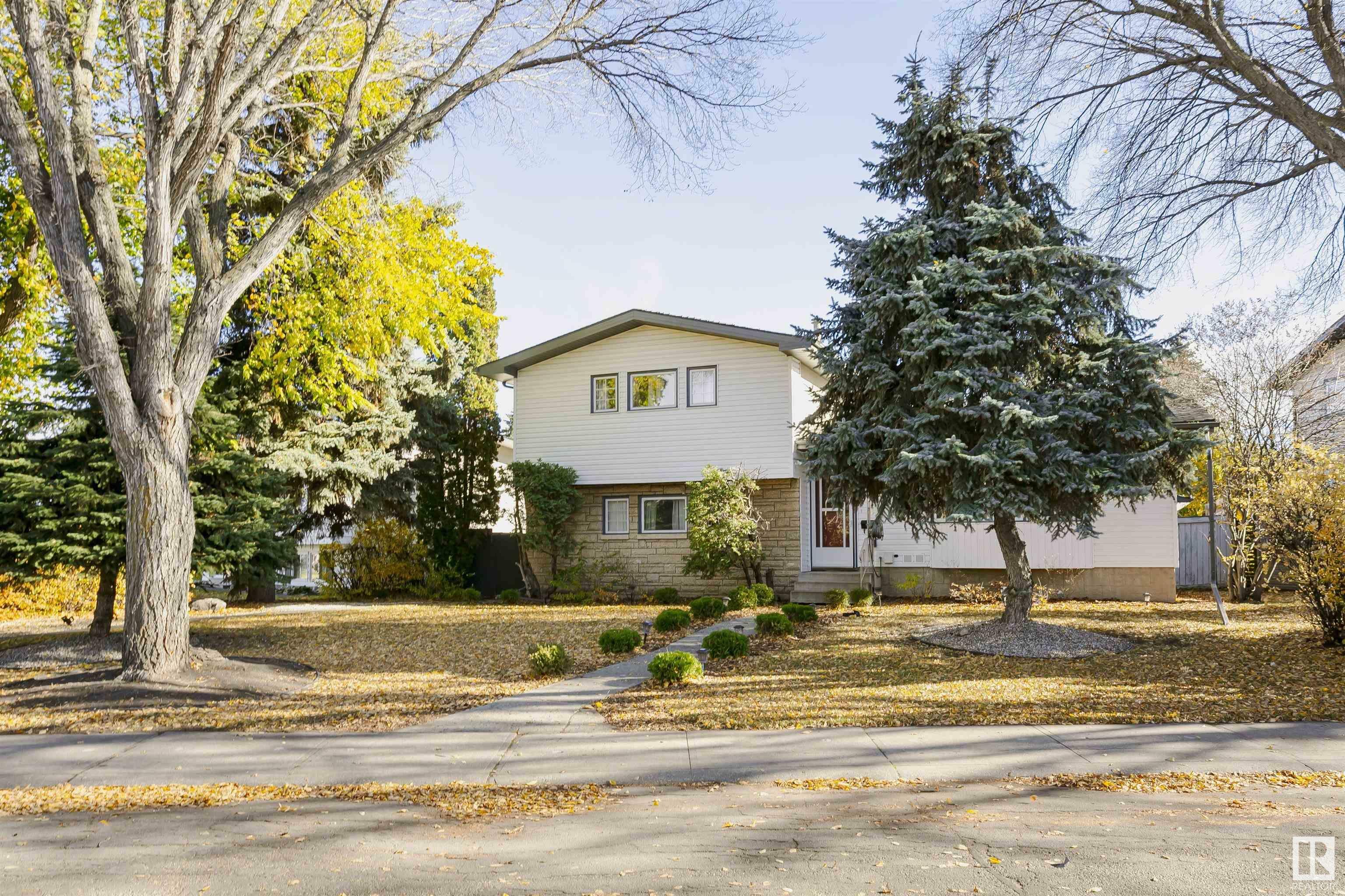 3619 113B Street NW  Edmonton AB T6R 1L6 photo