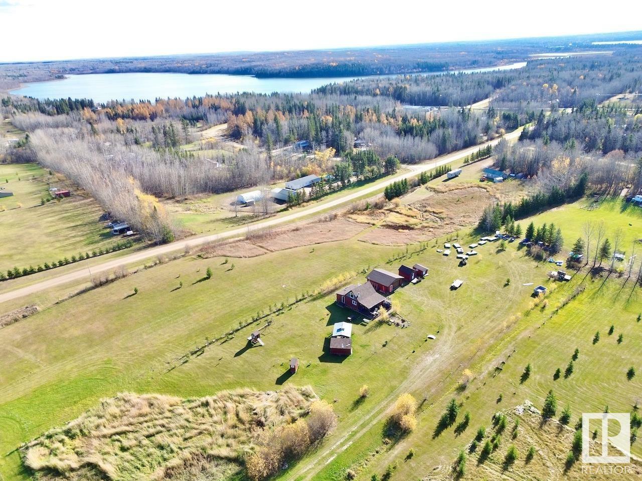 Photo de la propriété:  7 Paradise Valley Skeleton Lake  AB T0A 0M0 