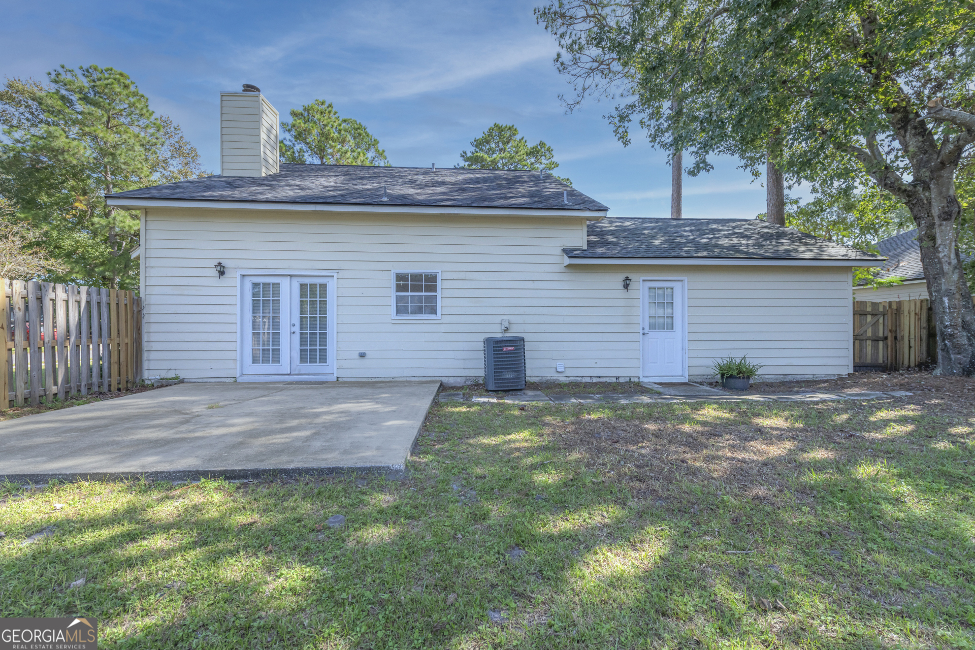 Property Photo:  331 McQueen Circle  GA 31558 