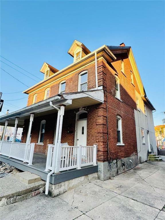 Property Photo:  33 South 1th Street  PA 18013 