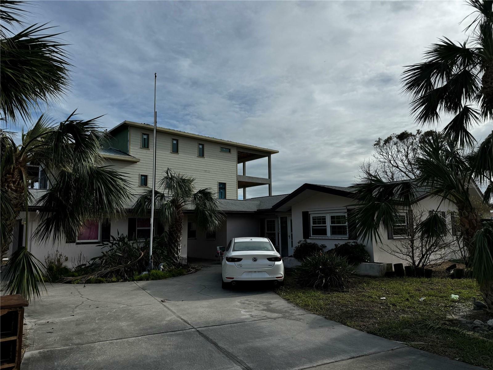 11480 4th Street E  Treasure Island FL 33706 photo