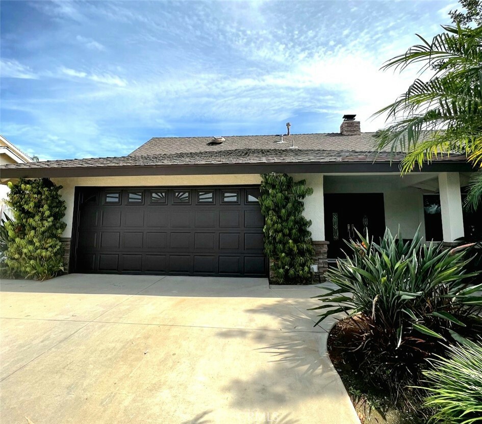 Property Photo:  2126 McCormack Lane  CA 92870 