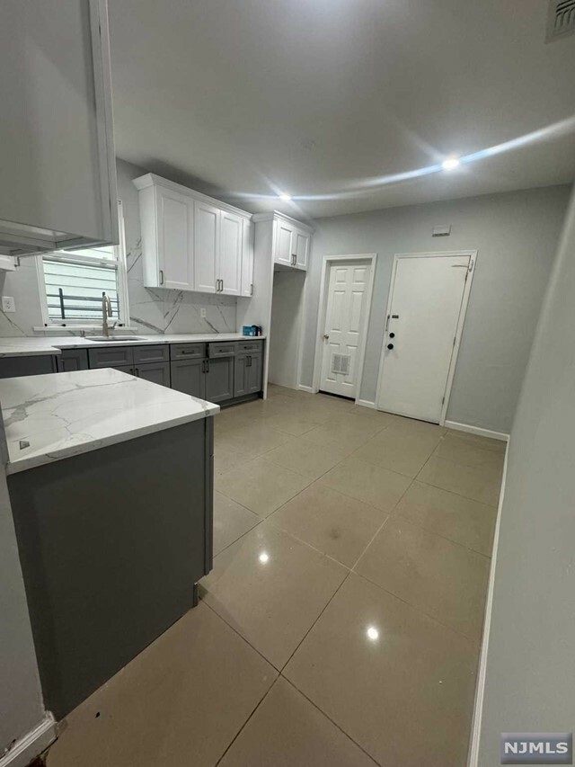 Property Photo:  749-751 South 10th Street 2  NJ 07108 