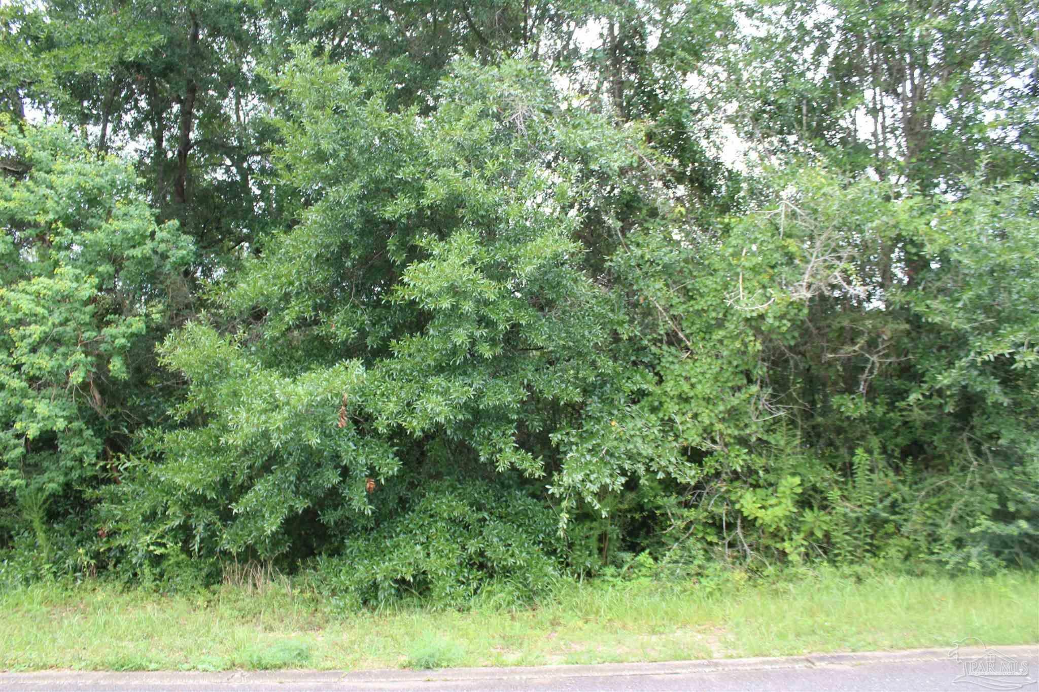 Property Photo:  5876 Saratoga Dr  FL 32536 