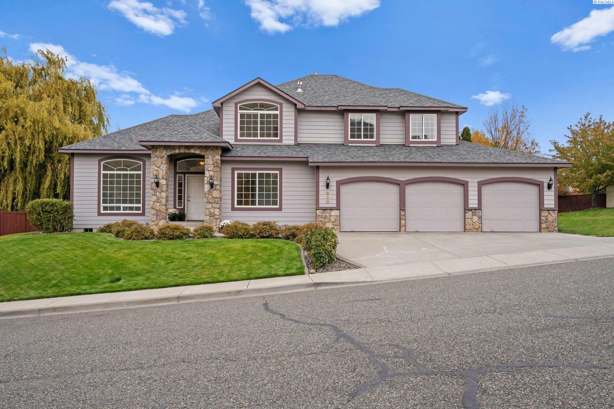 830 Clermont Dr  Richland WA 99352 photo