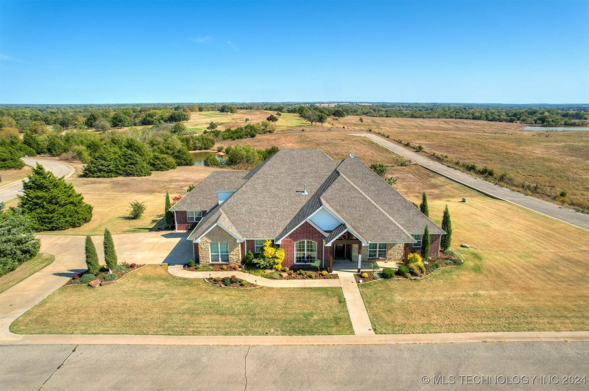 Property Photo:  1149 Saint Andrews Circle  OK 74023 