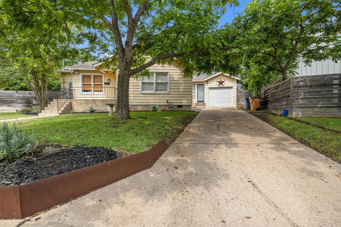 1709 Valeria Street  Austin TX 78704 photo