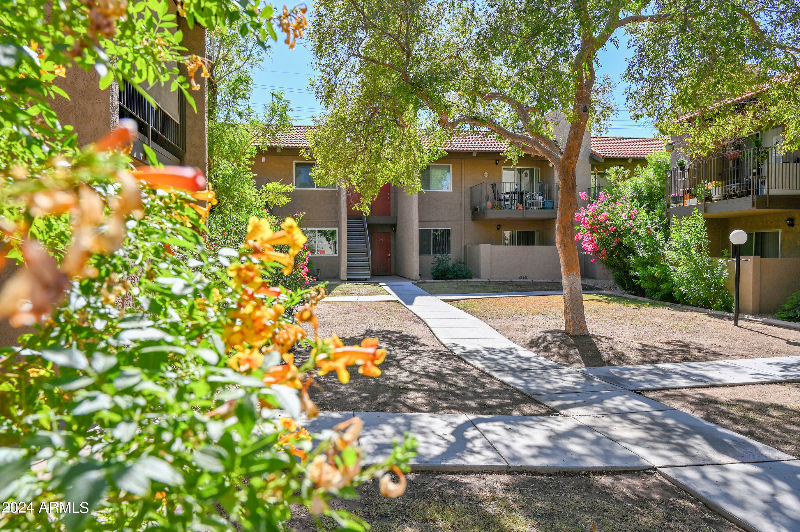 Property Photo:  5525 E Thomas Road K4  AZ 85018 