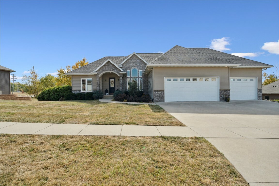 Property Photo:  2791 Jefferson Ct NE  IA 52338 