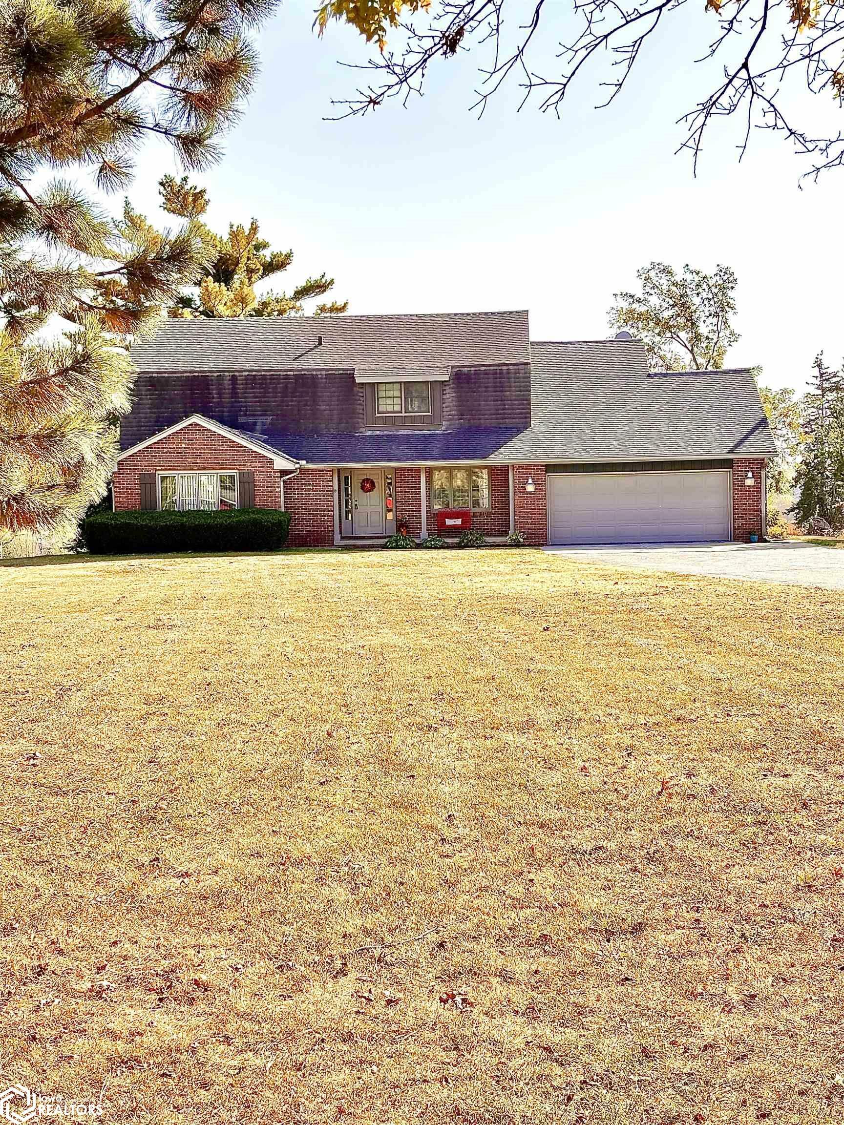 Property Photo: 1602 W Lincoln Way IA 50158