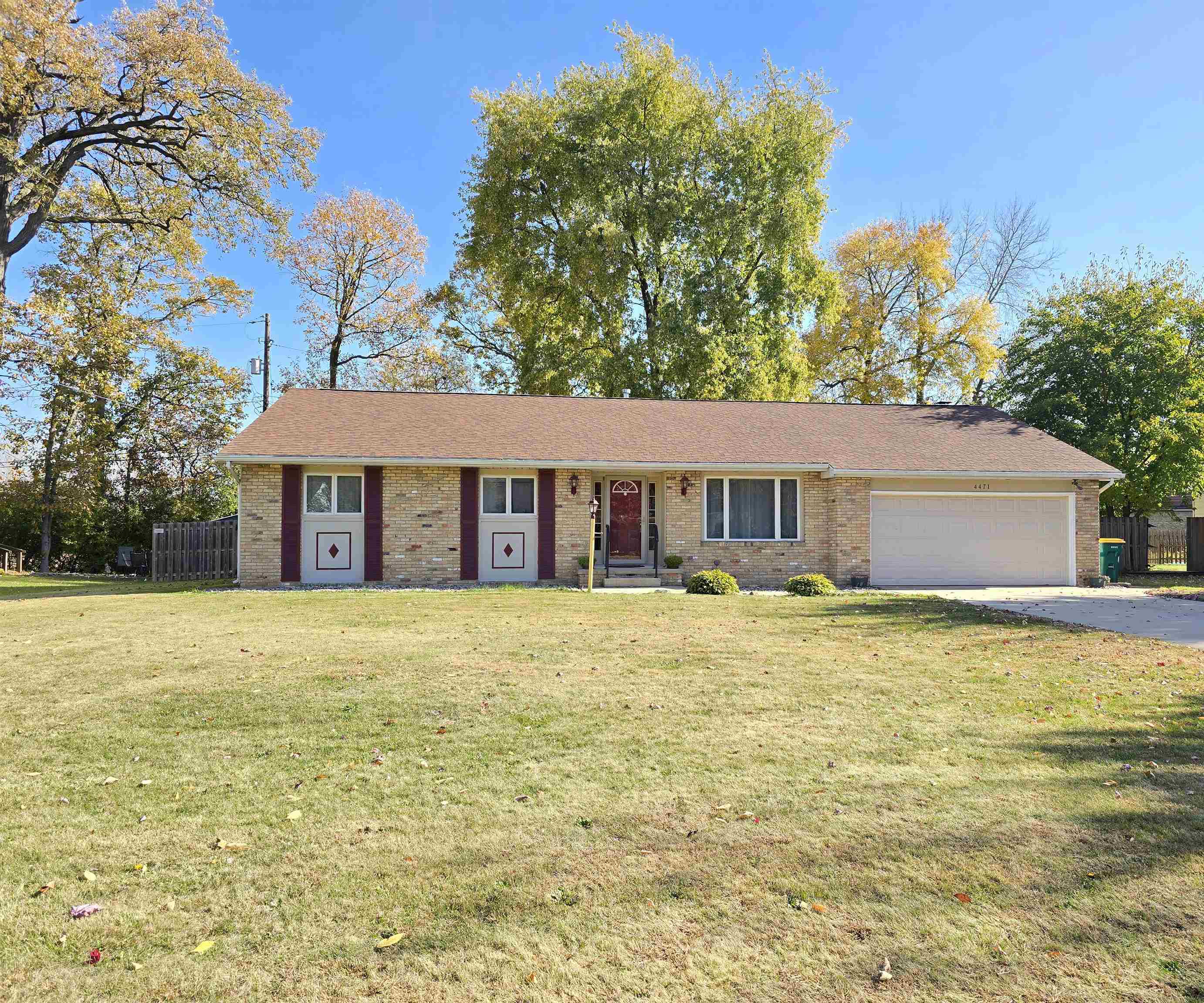 Property Photo:  4471 Linden Park Drive  MI 48706 