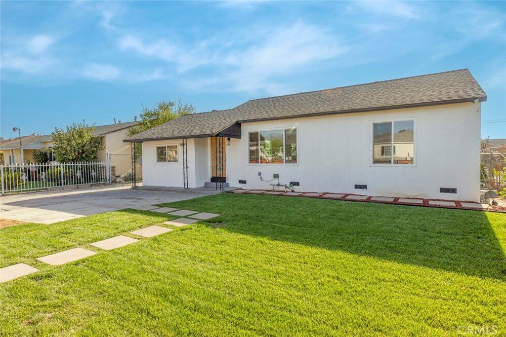 Property Photo: 8881 Morehart Avenue CA 91352