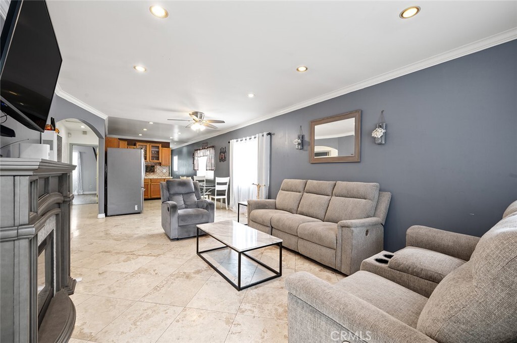 Property Photo:  9206 Elizabeth Avenue  CA 90280 