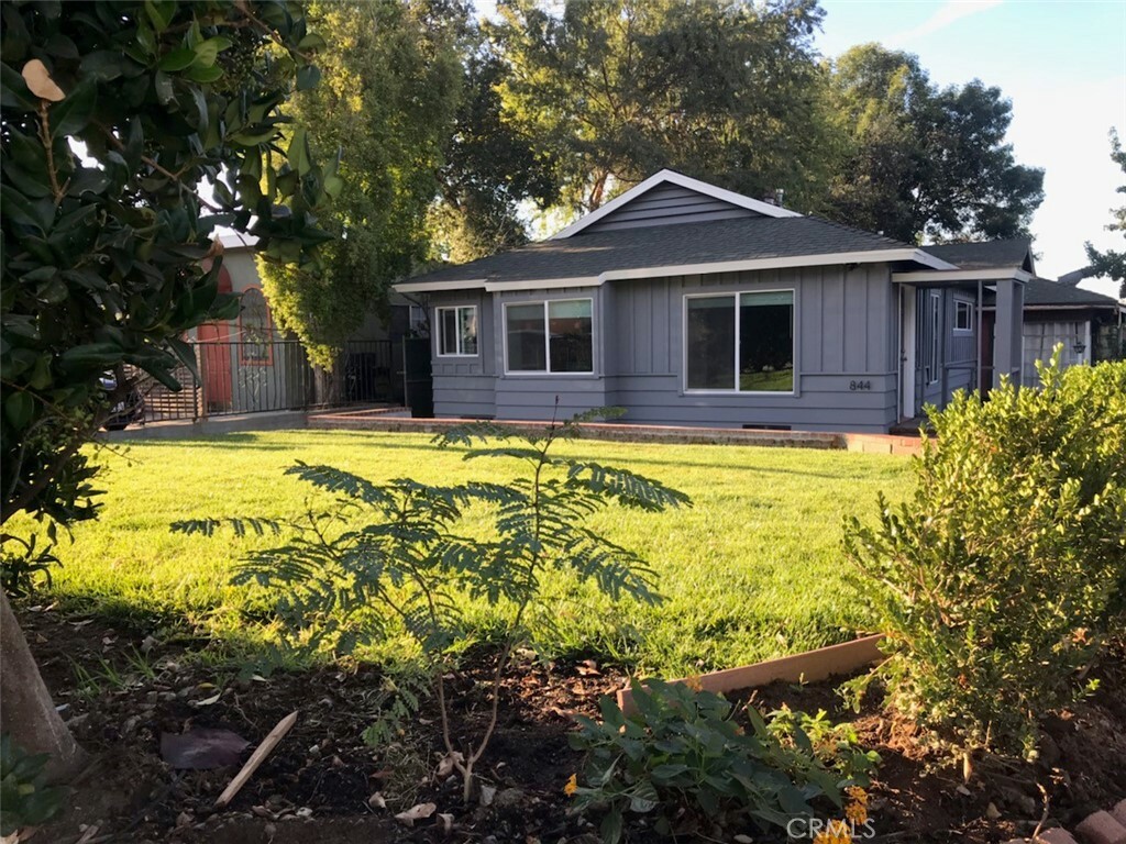 Property Photo:  844 Alameda Street  CA 91001 