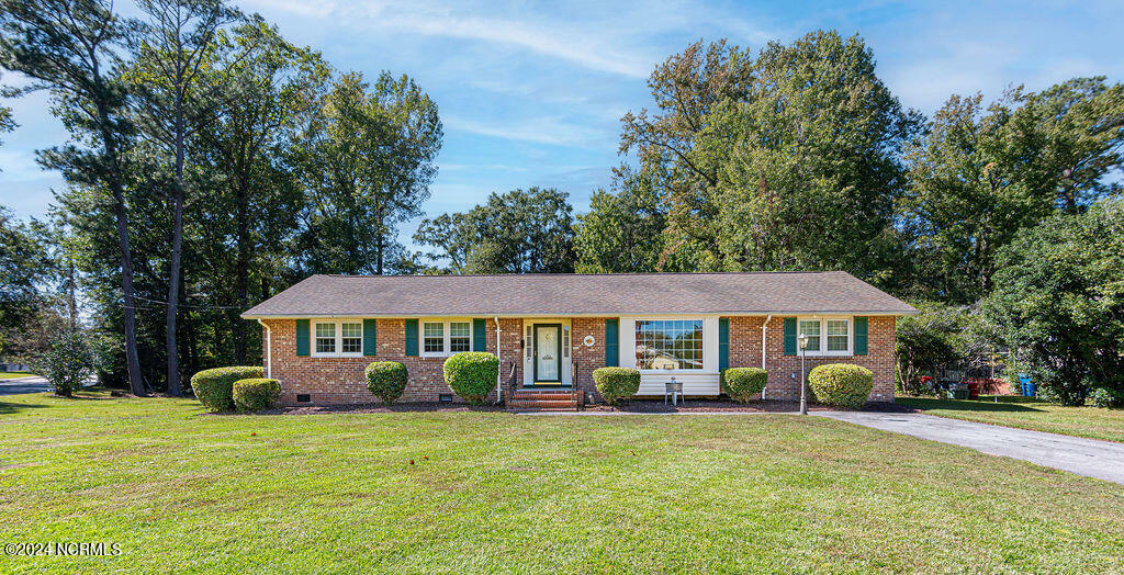 Property Photo: 1001 Clifton Road NC 28540