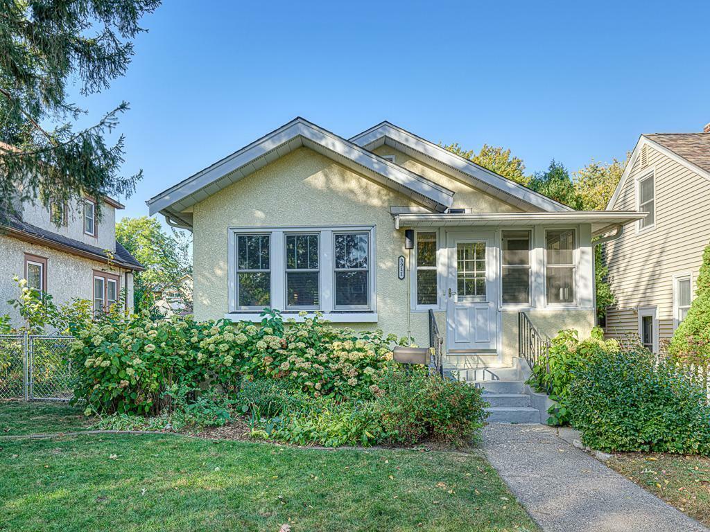 Property Photo:  3911 Queen Avenue N  MN 55412 