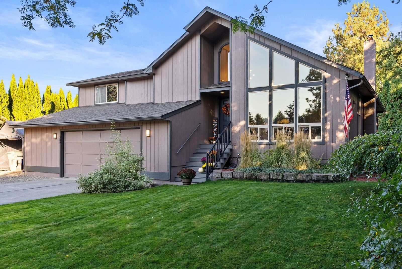 Property Photo: 3807 S Woodward Rd WA 99206