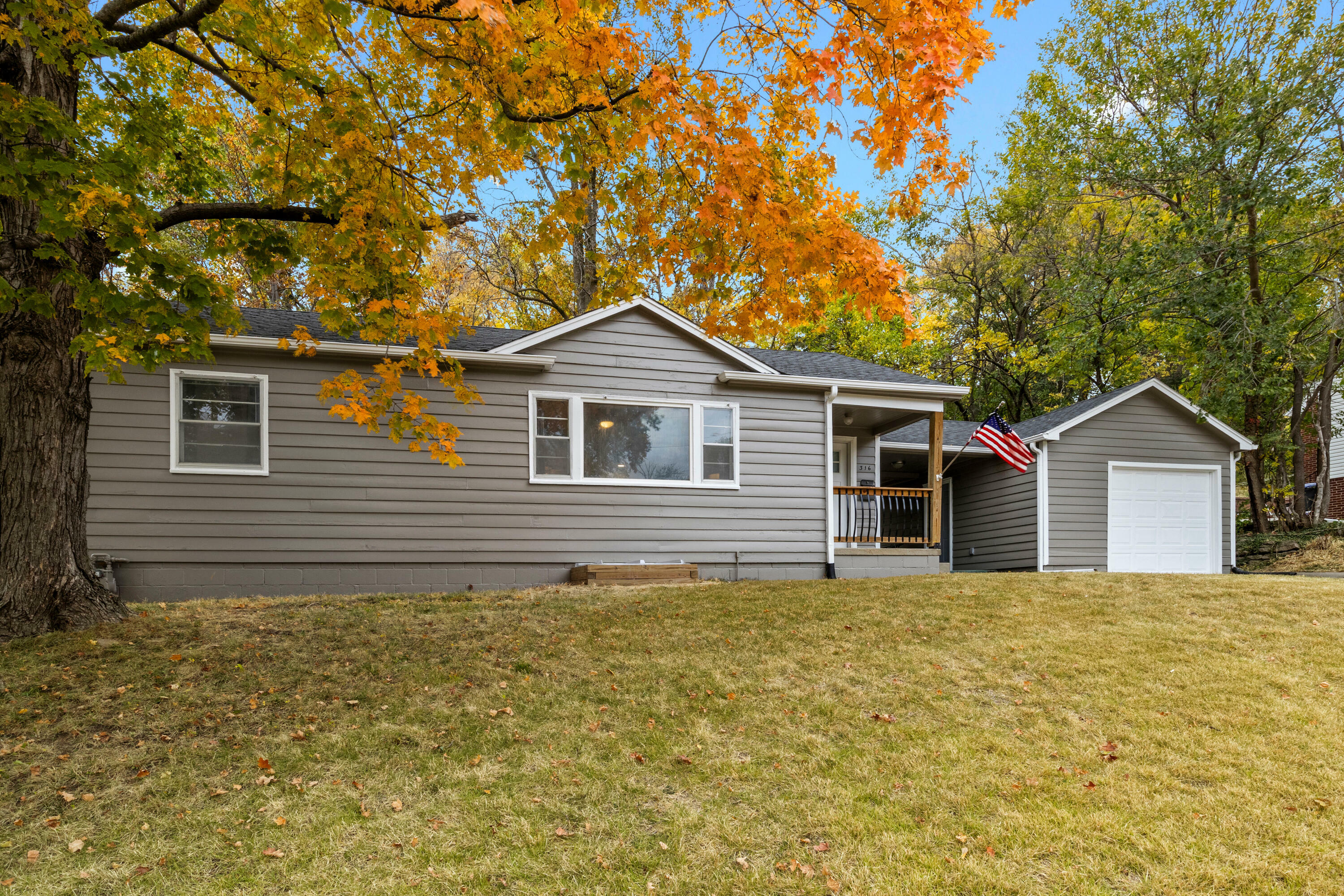 Property Photo:  316 Elmwood Drive  IA 51503 