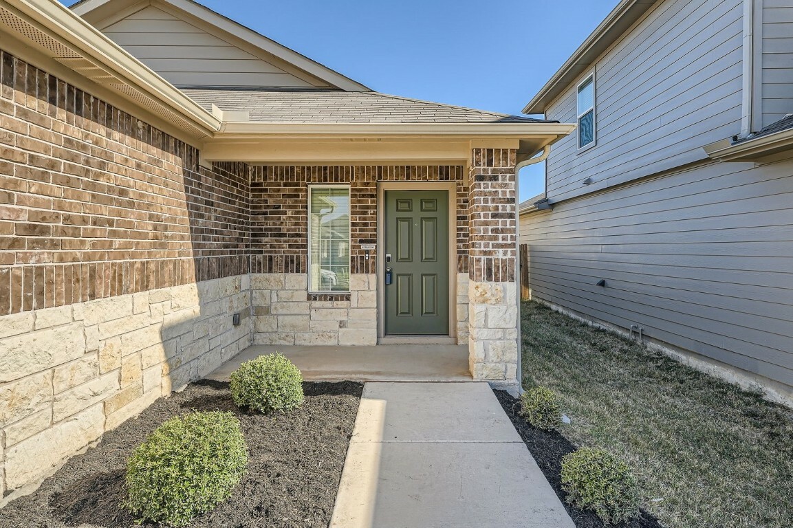 Property Photo:  11804 Rush Lane  TX 78621 