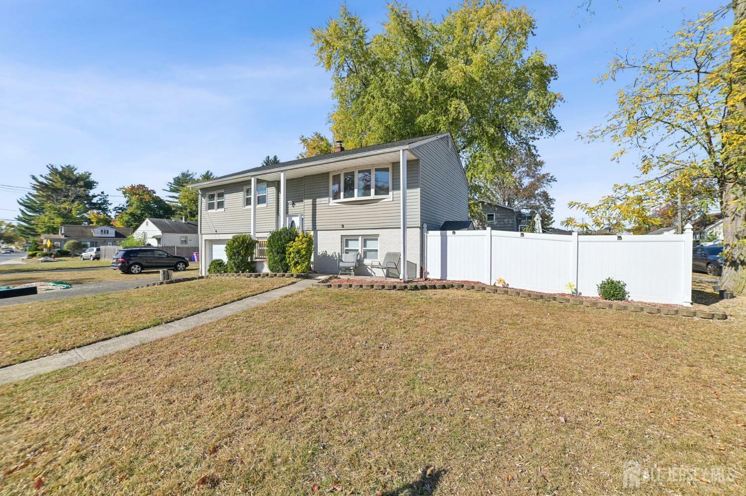 Property Photo:  1611 Maple Avenue  NJ 07080 