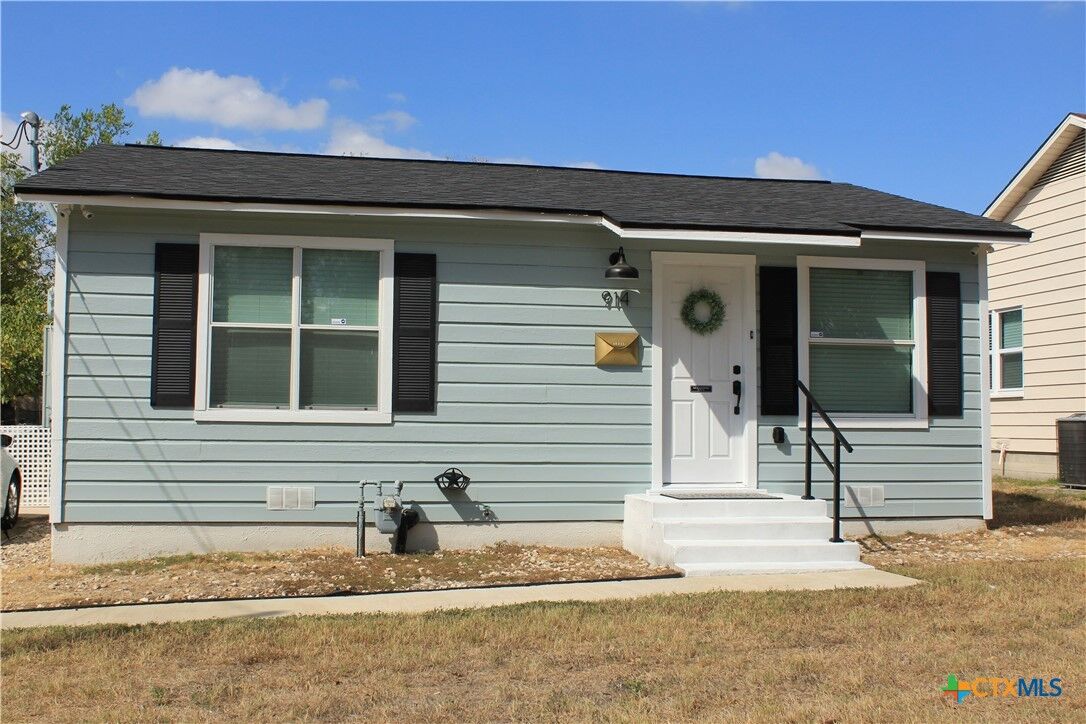 Property Photo:  914 S 39th Street  TX 76504 