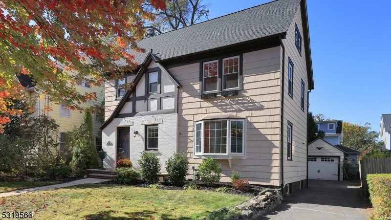 Property Photo:  19 Lasalle Ave  NJ 07016 