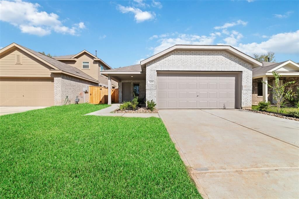 Property Photo:  529 Falling Cave Drive  TX 77378 