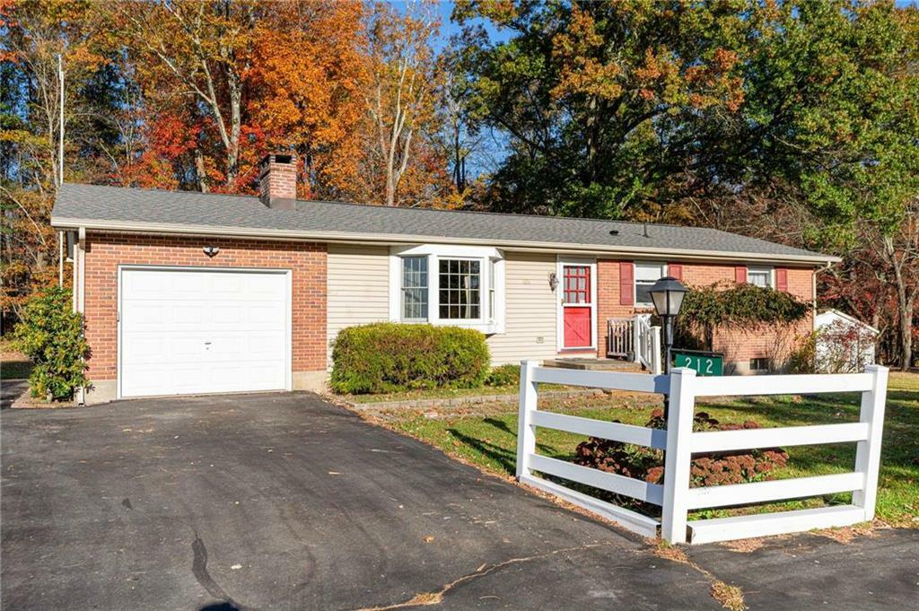 Property Photo:  212 Lancelot Drive  PA 18360 