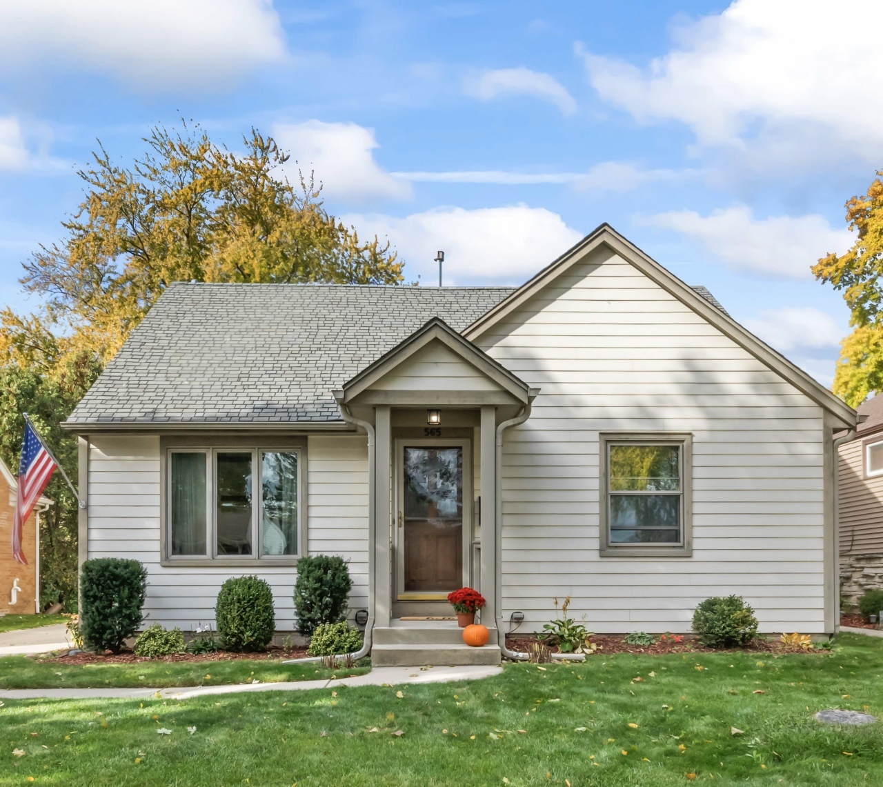 Property Photo:  565 N 94th St  WI 53226 